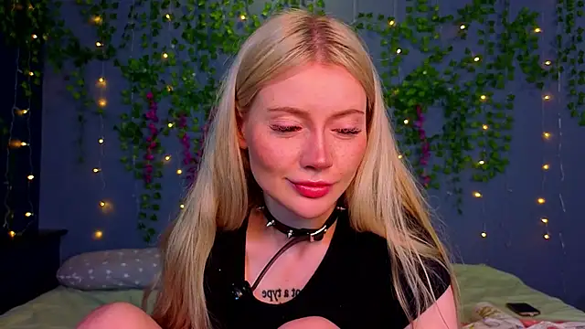 Lillie_Berry Adlı Modelin Canlı XXX Sohbeti