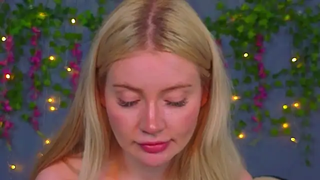 Lillie_Berry élő XXX-chatje