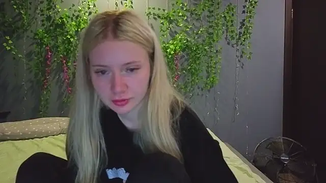 Lillie_Berry: онлайн-секс-чат