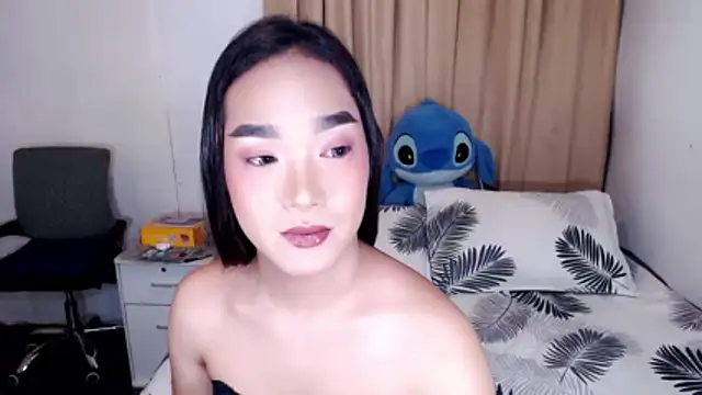 AsianHugeWildSaussage webcam show