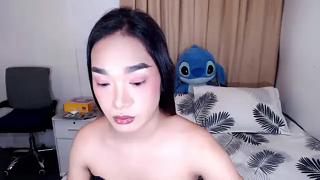 AsianHugeWildSaussage Pertunjukan Webcam