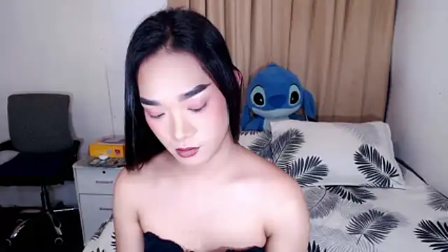 AsianHugeWildSaussage Show in webcam