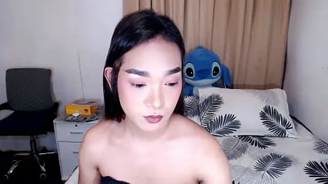 AsianHugeWildSaussage – Kamerová šou