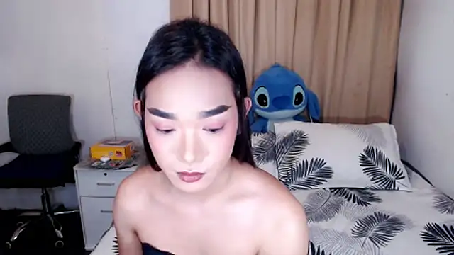 AsianHugeWildSaussage Pertunjukan Webcam