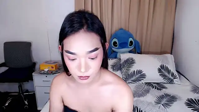 AsianHugeWildSaussage: вебкам-шоу