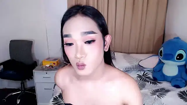 AsianHugeWildSaussage Pertunjukan Webcam