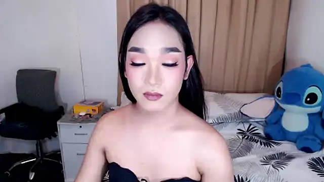 AsianHugeWildSaussage Pertunjukan Webcam