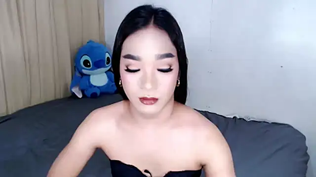 AsianHugeWildSaussage Pertunjukan Webcam