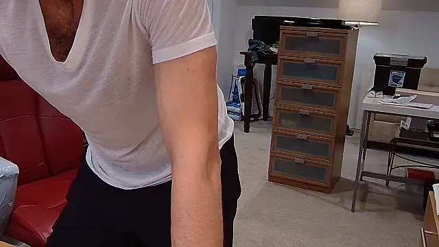 TwistedStallion69 网络视讯表演