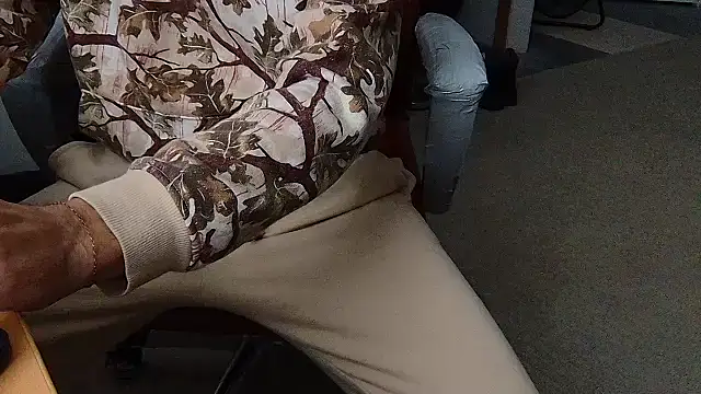 TwistedStallion69's Webcam Show