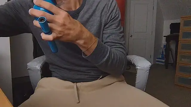 TwistedStallion69's Webcam Show