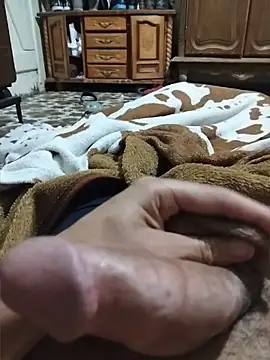 Roberto-2025- Webcamshow