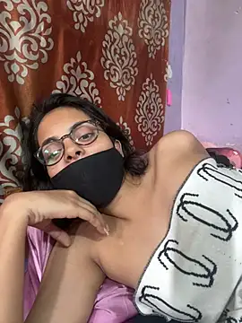 Sandhya_77 Show in webcam