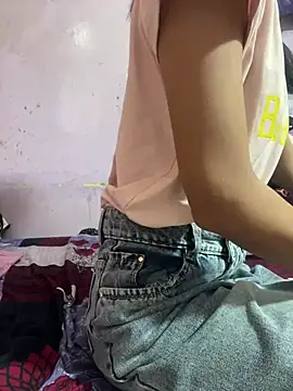 Show modela Sandhya_77 na web-kameri