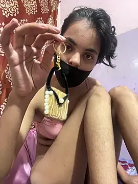 Sandhya_77 Show in webcam