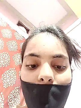 Sandhya_77 Show in webcam