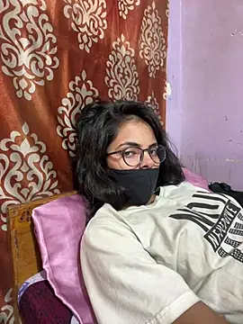 Sandhya_77's Webcam Show