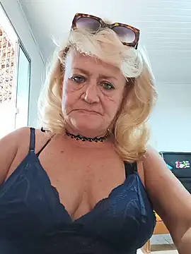 Belladama61's Live XXX Chat