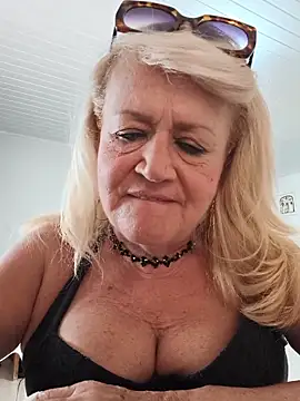 Belladama61 XXX чат на живо