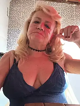 צ'אט XXX בשידור חי של Belladama61