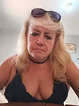 Chatroom XXX en direct de Belladama61