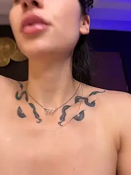 แ  ชท XXX สดของ BellaKarma