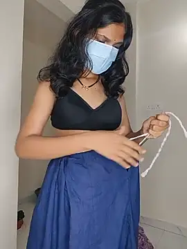 Shivani2002 Show in webcam