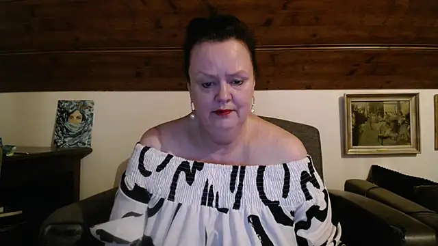 Chatroom XXX en direct de TiffanyMature