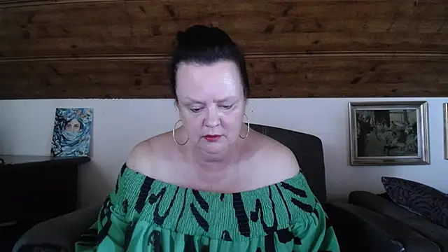 TiffanyMature's Live XXX Chat