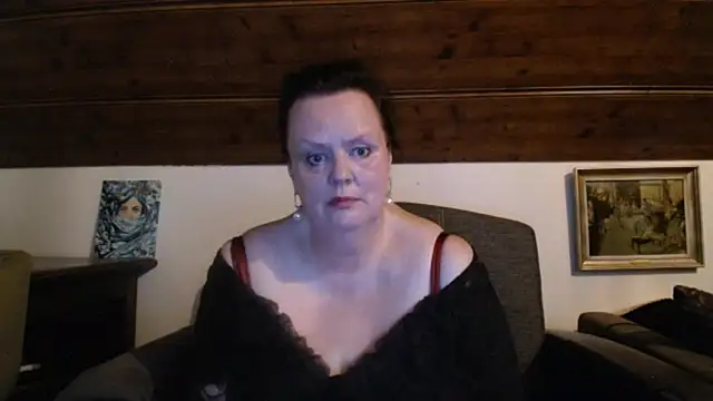 Chat +18 de TiffanyMature ao vivo