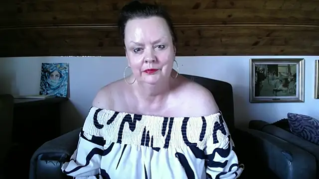TiffanyMature's Live XXX Chat