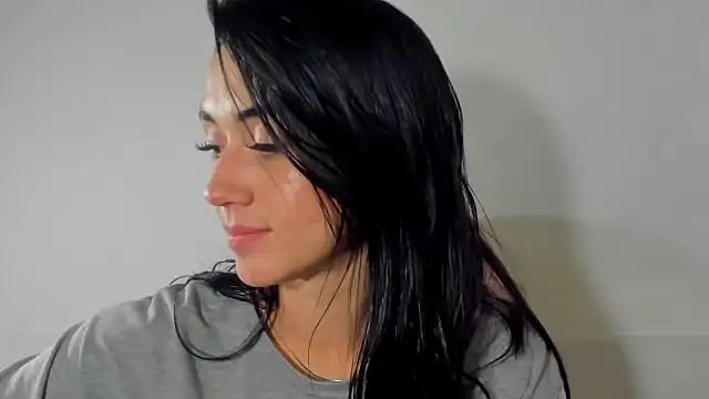 Amy_Kobold3 Adlı Modelin Canlı XXX Sohbeti