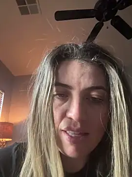 M1l3yD3w's Webcam Show