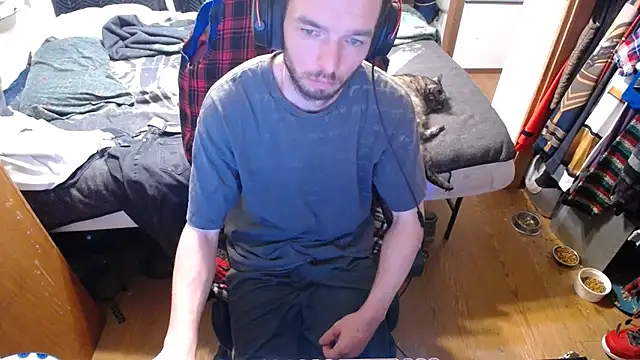womenhateme69's Webcam Show