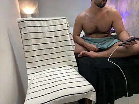 CasadoLutadorBigStuds' Webcam Show