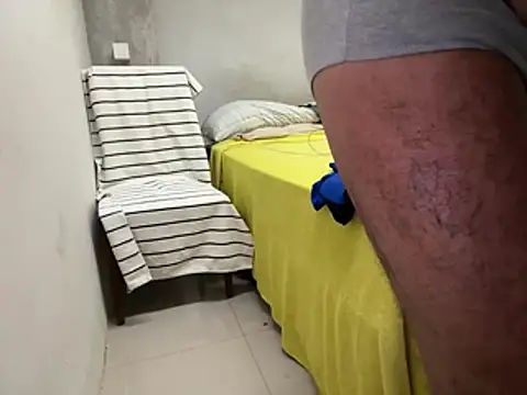 Show de CasadoLutadorBigStuds na webcam