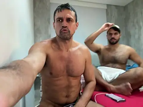 CasadoLutadorBigStuds 在線直播表演