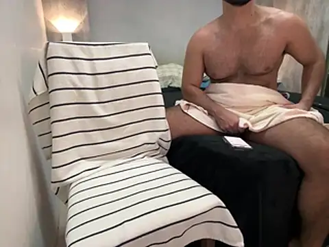 CasadoLutadorBigStuds Pertunjukan Webcam