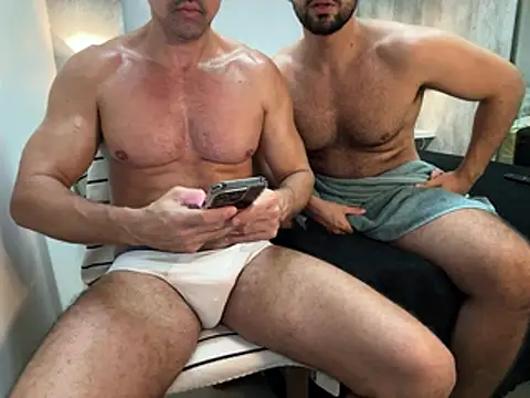 CasadoLutadorBigStuds 网络视讯表演