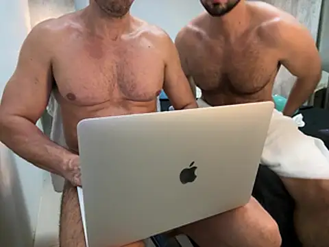 CasadoLutadorBigStuds webcam show