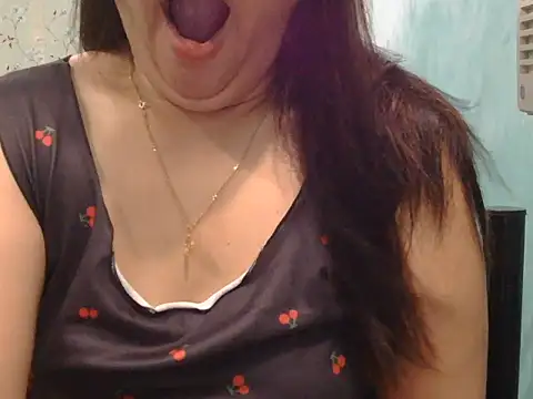 XXX chat uživo modela HOTBELLA23