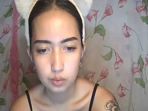 XXnaughty_08XX Adlı Modelin Canlı Sohbet Odası