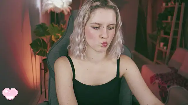 BethanyCloud's Webcam Show