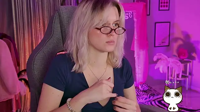 BethanyCloud's Webcam Show