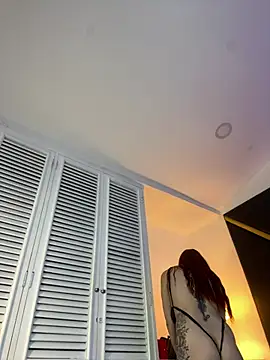 EmmaaCastro 실시간 채팅방