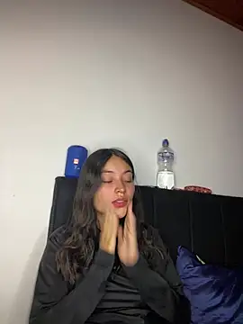 hotwife26 Adlı Modelin Web Kamerası Şovu