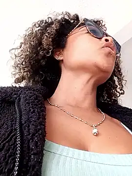 BiiancaEstradaa's Webcam Show