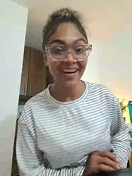 BiiancaEstradaa 라이브 XXX 채팅