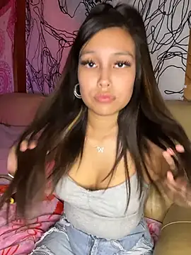 lillytiller's Webcam Show