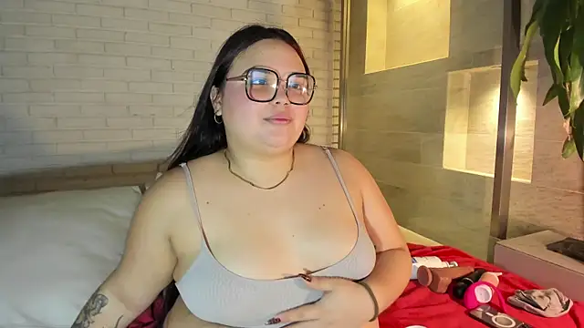 Chat +18 de Lushi_Love ao vivo